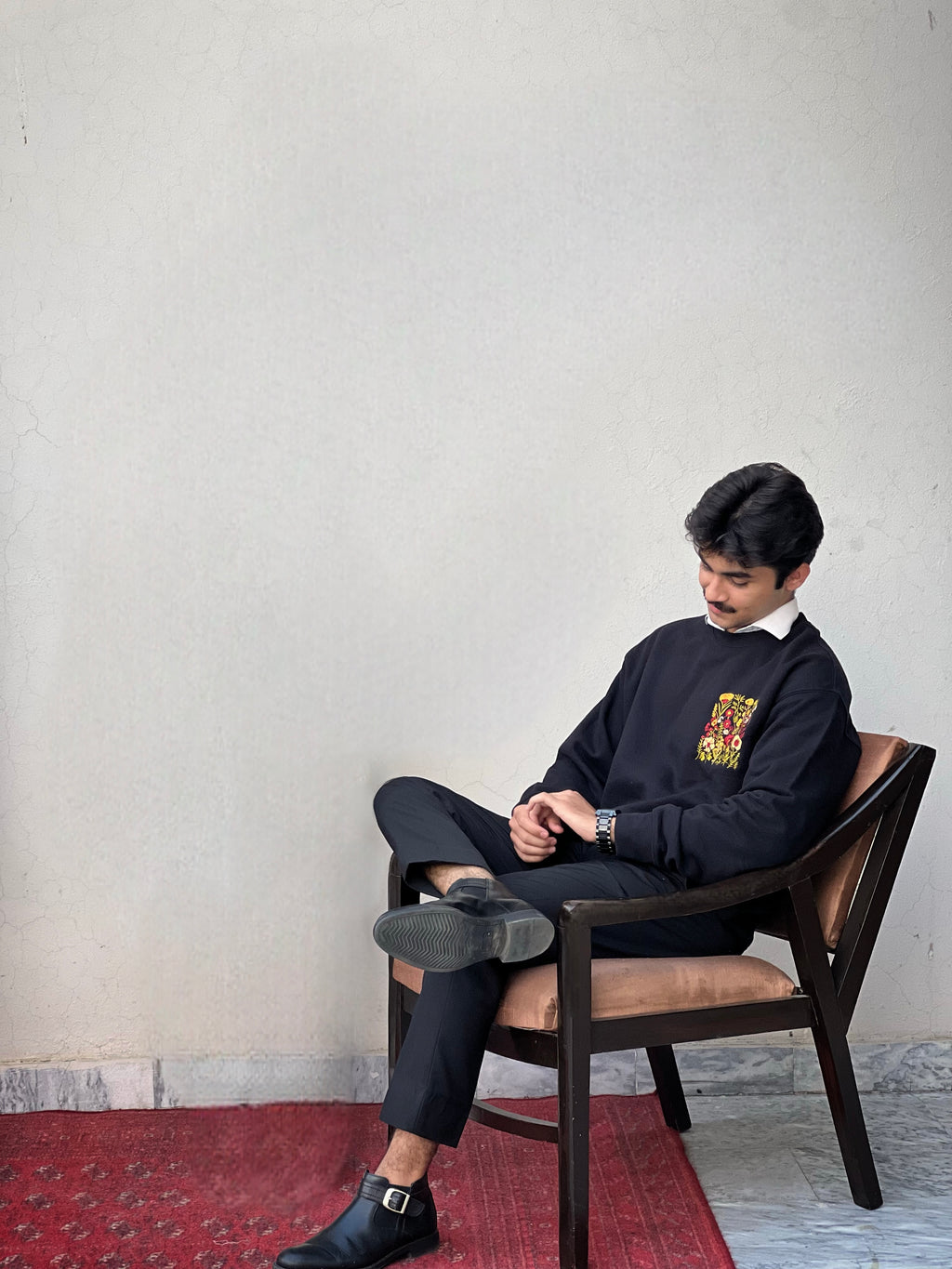 Moss Black Sweatshirt- Kharis