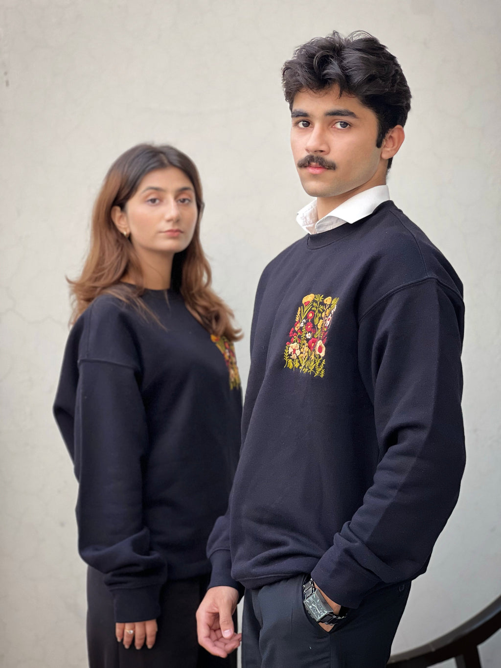 Moss Black Sweatshirt- Kharis